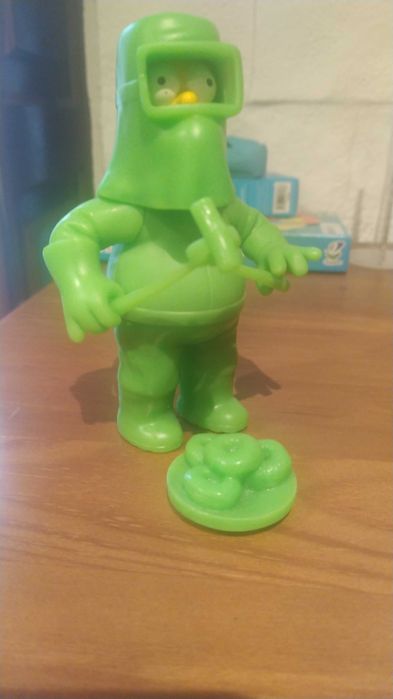 Vendo figuras Simpsons e Family Guy