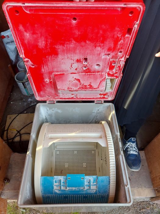 Пральна машинка полуавтомат