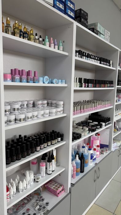 продається готовий nail-магазин професійних матеріалів.