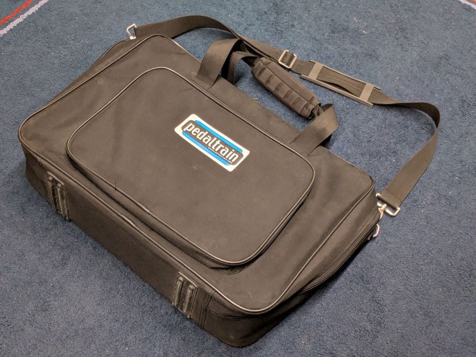 Pedaltrain Junior Soft Case com Strap