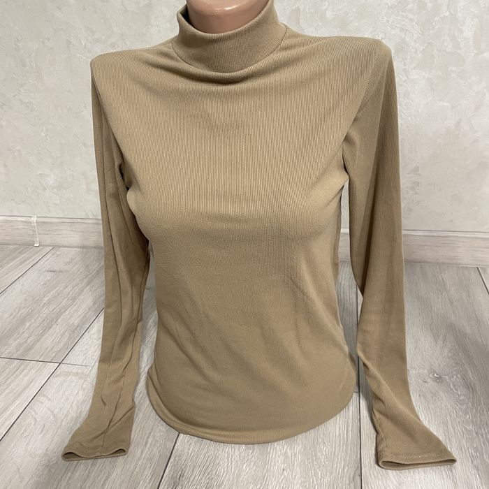 Коричневий гольф, светр, водолазка для дівчини у рубчик