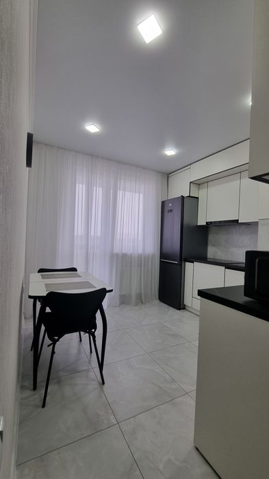 Сдам посуточно 1 комнатную квартиру на Черемушках/ЖД/ Малиновского.