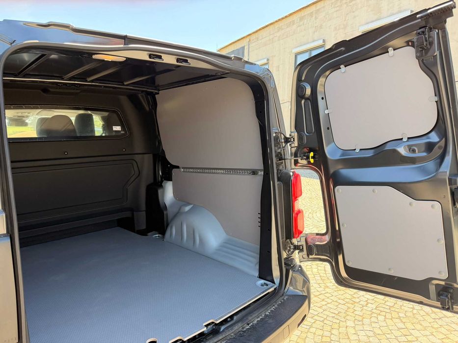 Toyota Proace Fiat Scudo Peugeot Expert Citroen Jumpy Opel Vivaro > Zabudowa busa samochodu auta dostawczego