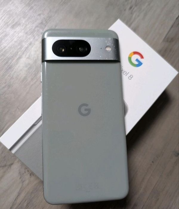 Google Pixel 8 256gb na gwarnacji jeszcze rok