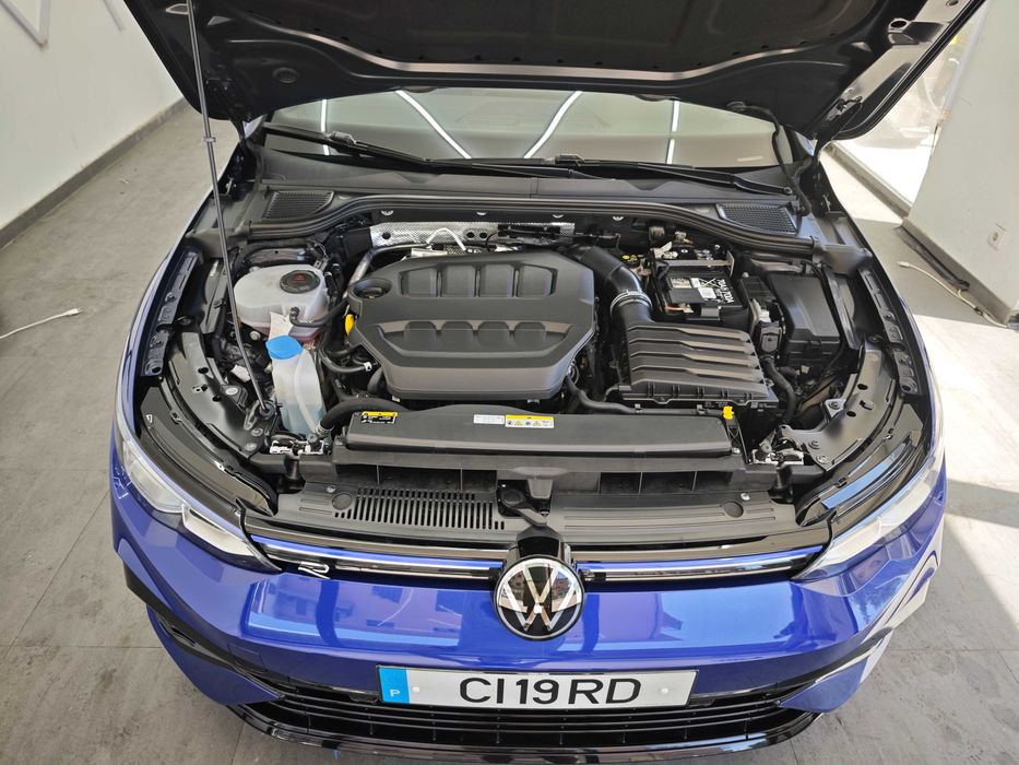 Volkswagen Golf R 2.0 TSI  Automatico | 320cv | 2023