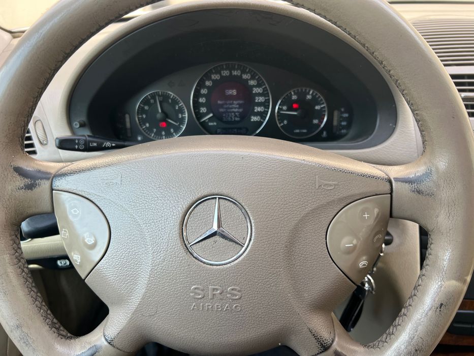 Mercedes E 220 CDI CX automática, muito novo