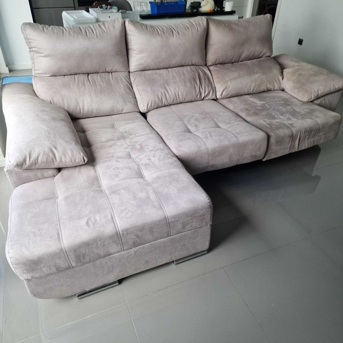 Sofá com Chaise longue