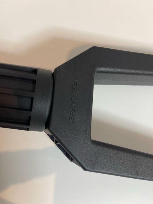 Универсальная складная лопата Fiskars