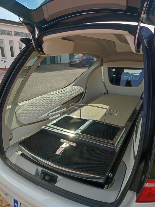 Karawan pogrzebowy Jaguar xf Pilato