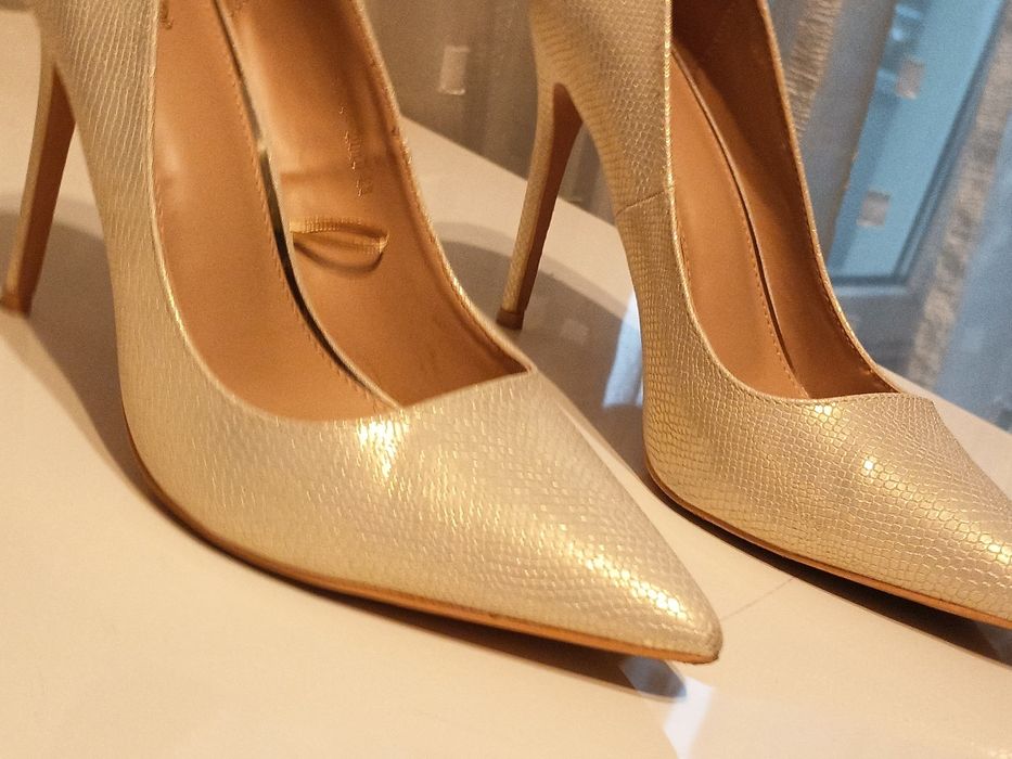 Szpilki DeeZee rozmiar 41