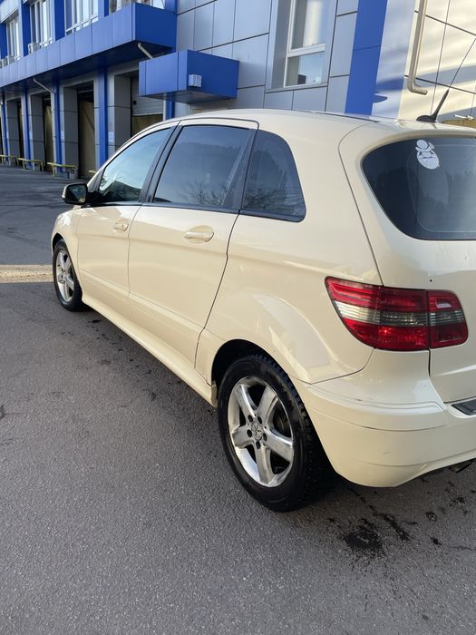 Мерседес В180  Дизель,автомат