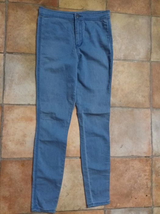 Продам джинсы  размер 29