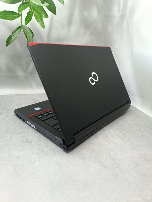 Ноутбук Fujitsu LIFEBOOK E546/i3-6100U/8/256 GB/14" HD