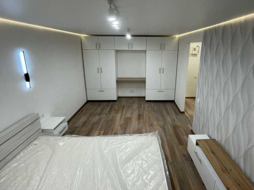 Продам 1 ком. к-тиру с ремонтом 