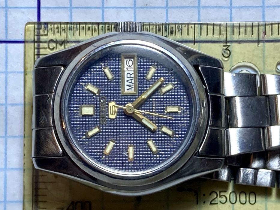 Продам. Часы женские ,,SEIKO 5