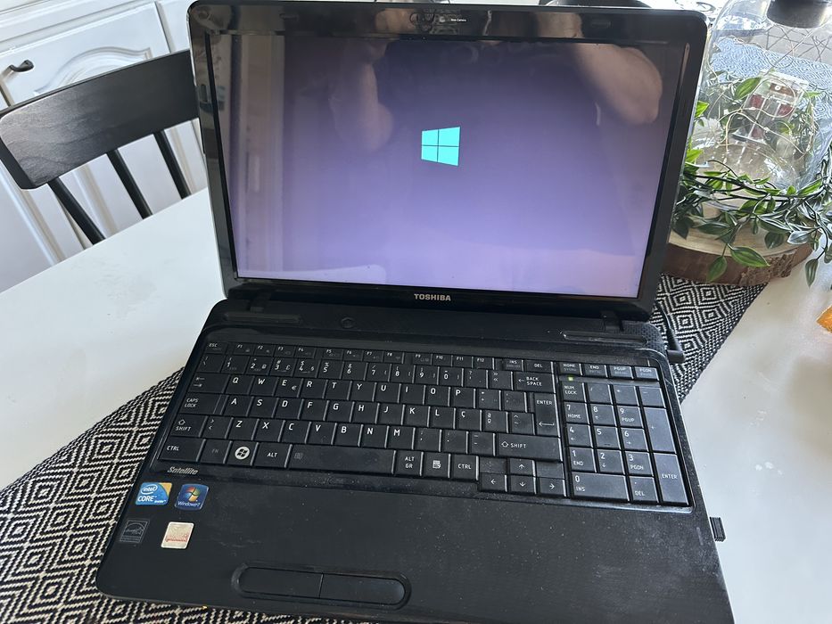 Vendo pc portatil Toshiba