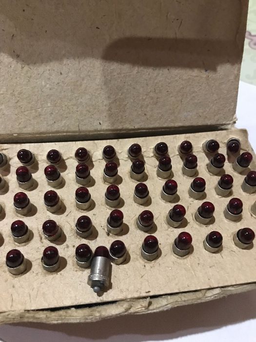 Лампочка СМ 26 В 70 ВТ та інші