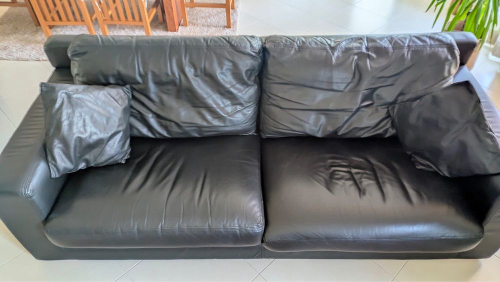 Sofá em pele genuína