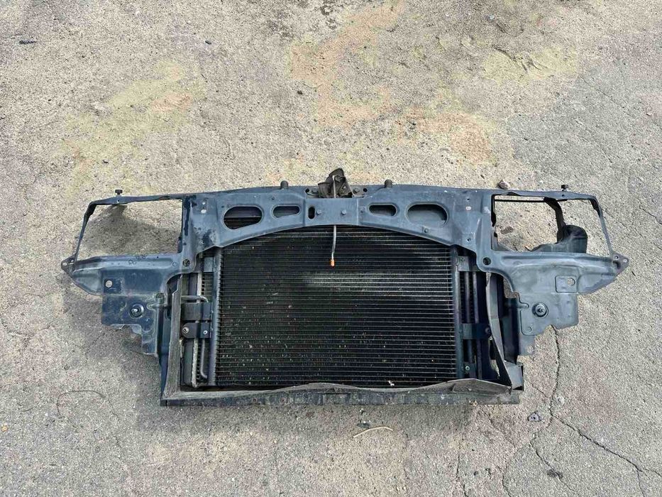 Передня  панель телевізор Шкода Тур Skoda Octavia Tour ціна в  в зборі