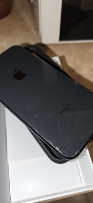 Iphone XR apple отличное состояние.