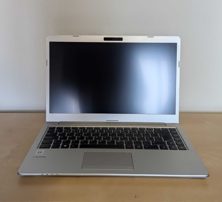 Clevo N141CU 14" i7 portátil Windows 11 Pro