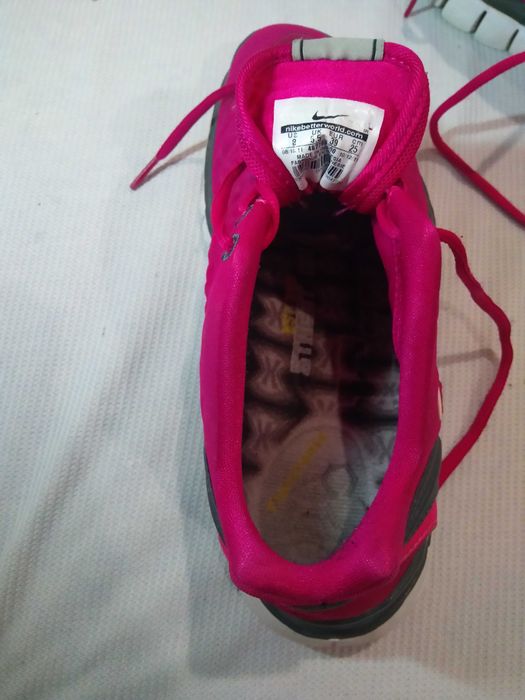 Кроссовки женские,фирма Nike