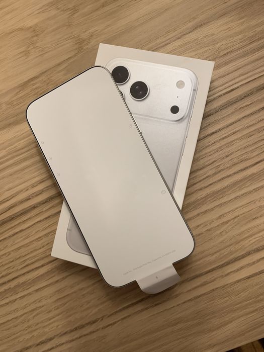 iPhone 18 Pro Max - Silver