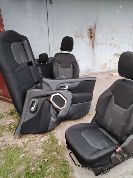 Салон, сиденья Jeep Renegade