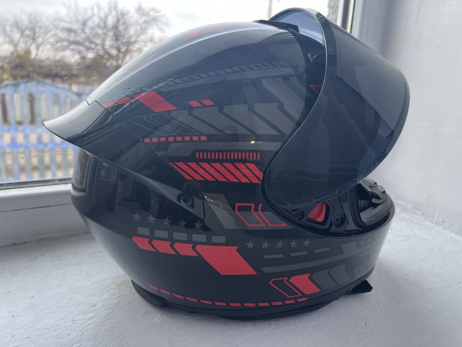 Продам шлем L52, в наличии 2 шт