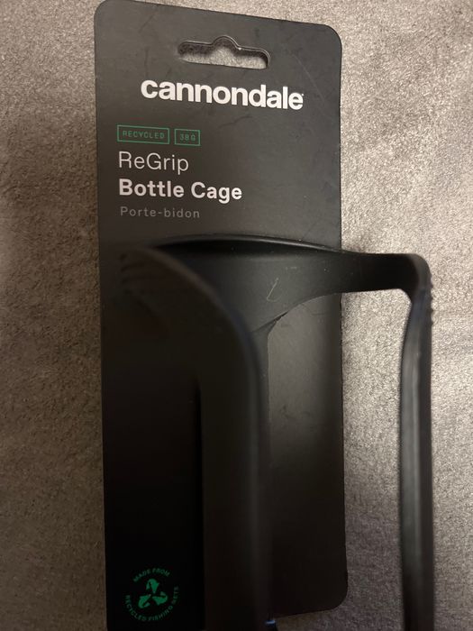 Koszyk na bidon Cannondale ReGrip 38g.