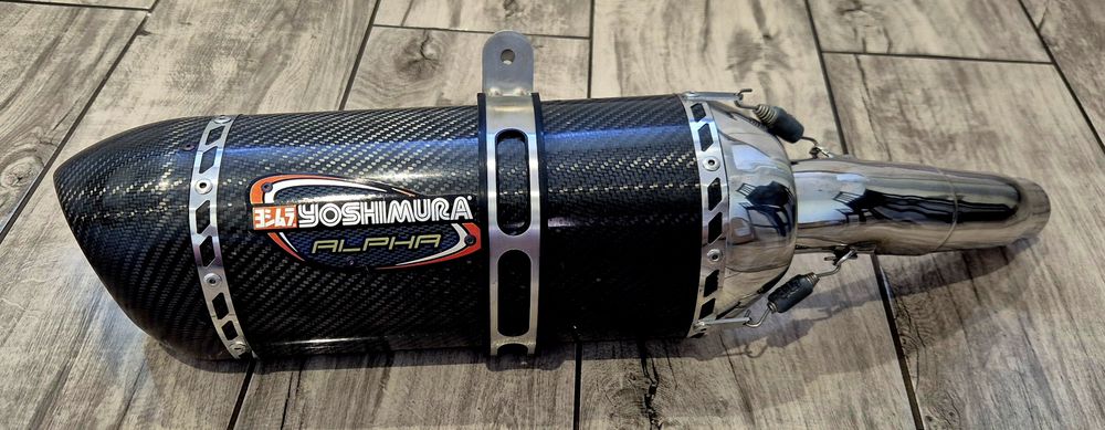 Suzuki gsr 750 Tłumik slip on  Yoshimura R11 Alpha