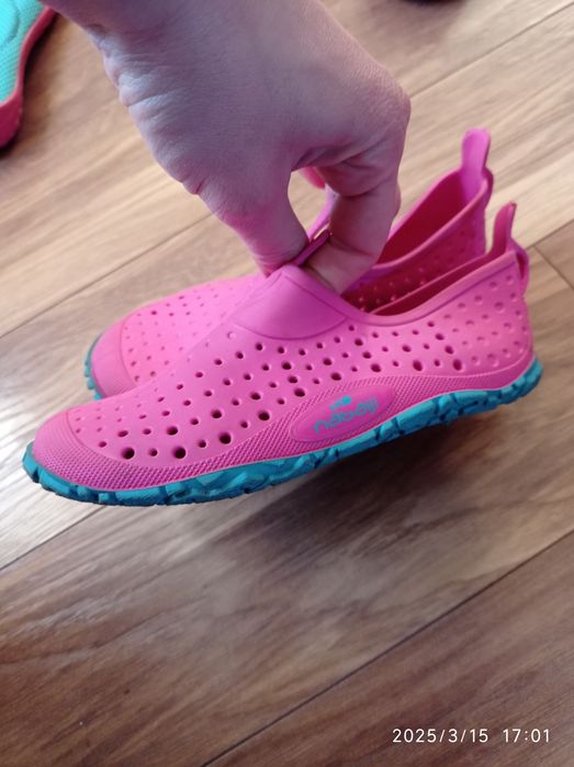 Buty do wody dla dziewczynki