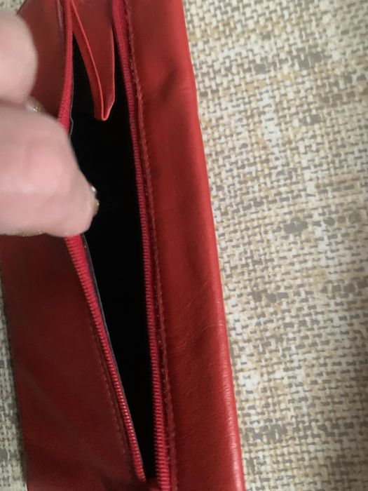 Czerwona portmonetka damska