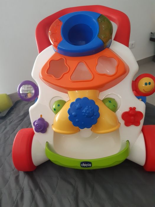 Andador chicco musical