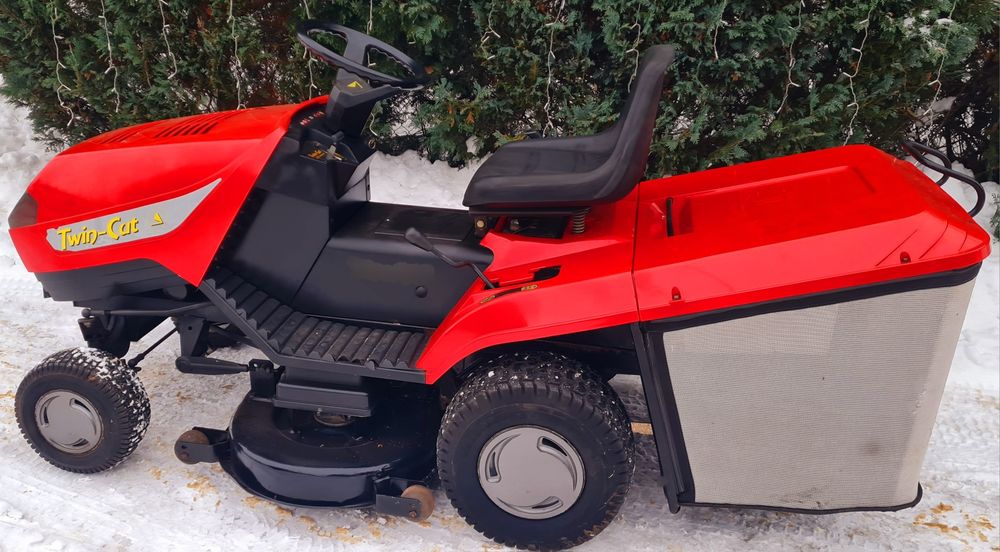 Traktorek kosiarka Castel Garden twin cut silnik 16km pompa manualna