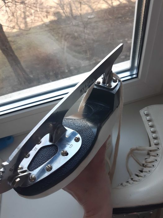 Ковзани шкіряні коньки Botas 22.5