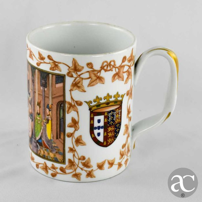 Caneca do 6º centenário da Aliança Luso-Inglesa porcelana Vista Alegre