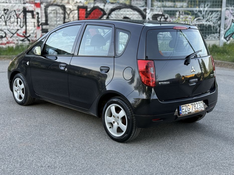 Mitsubishi Colt_2009_1.1 Benzyna_Klimatyzacja_Sprawny