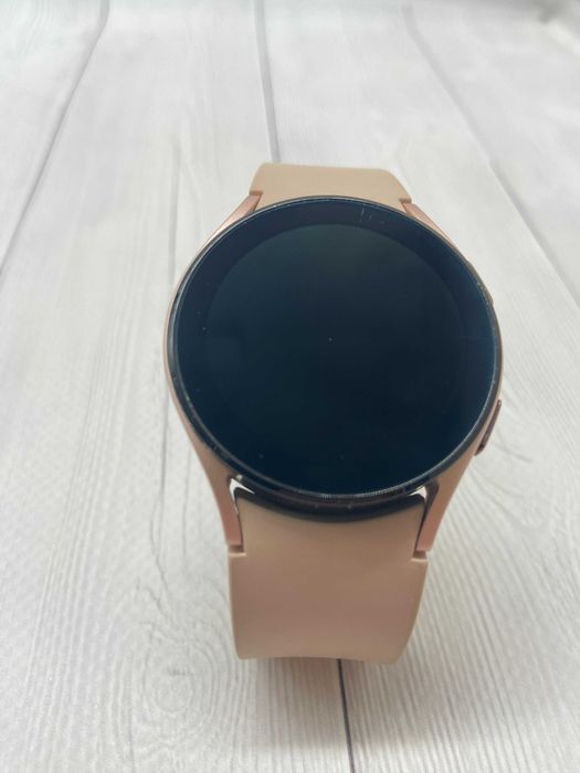 Смарт-годинник Samsung Galaxy Watch4 40 mm (Gold) SM-R860NZDASEK