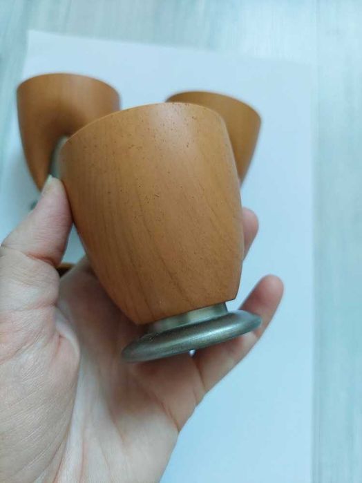 Regulowane stopki meblowe / nóżki do mebli z regulacją. Duże, masywne.