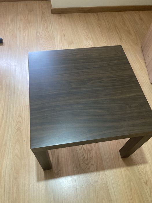 Mesa de apoio para quarto ou sala