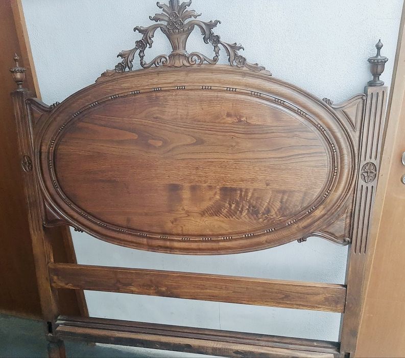 Cama antiga estilo D.Maria