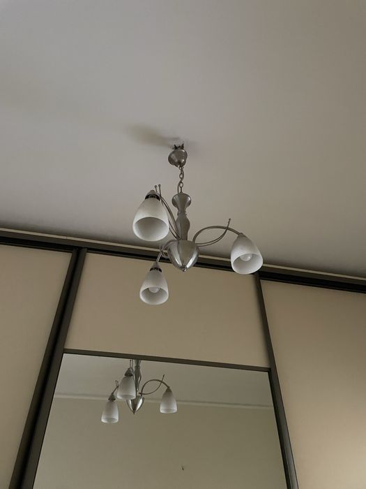 Люстра на 3 плафони робоча