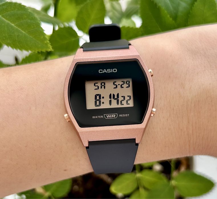 Наручний жіночий годинник Casio LW-204-1A новий оригінал рожеве золото