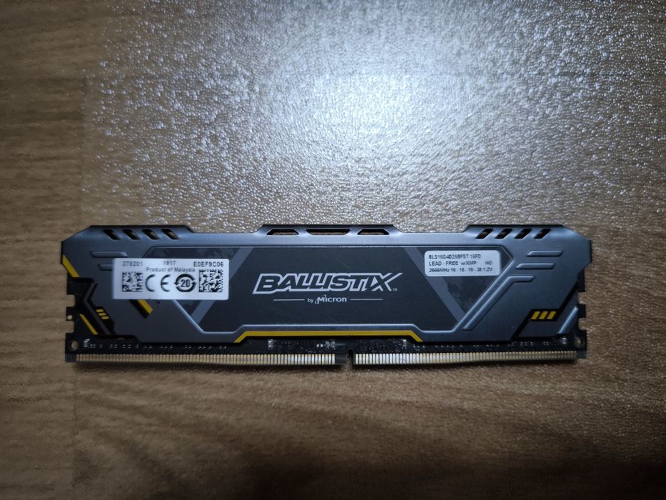 i5-7500 + Stock Cooler / Ballistix DDR4 de 16GB / Team Group Elite SO-DIMM DDR4 3200MHz 16GB CL22