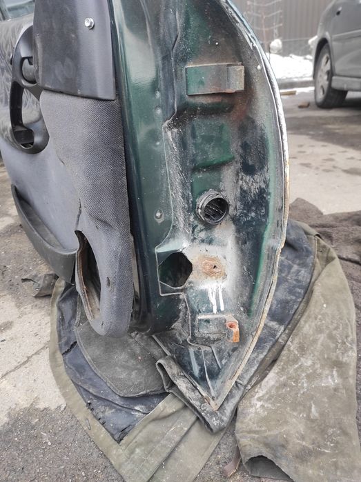 Дверка опель вектра б