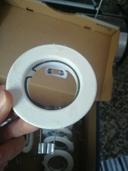 15 Aros (focus) para teto falso.