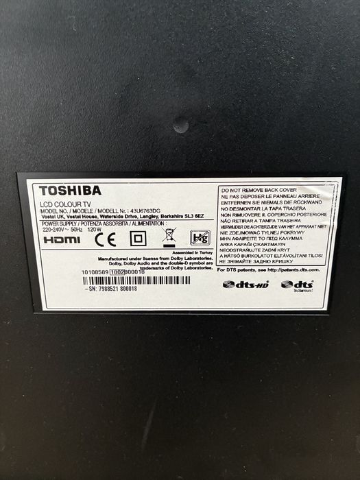 Carcaça de uma tv Toshiba modelo nr 43U6763DG