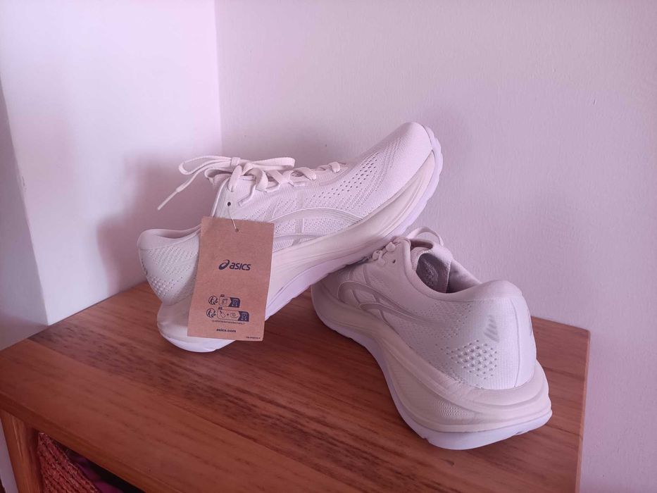 Sapatilhas running ASICS GEL CUMULUS 28