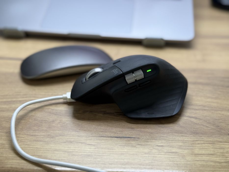 Logitech MX Master 3 - bluetooth з USB-приймачем миша